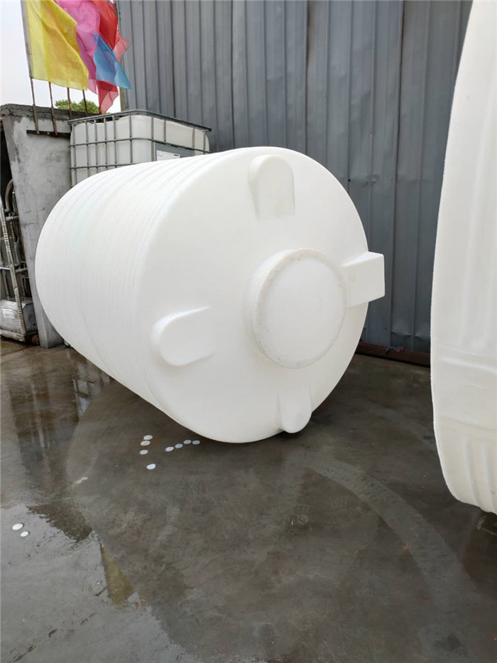 3吨PE塑料水箱 PE塑料混凝土外加剂水桶 优势